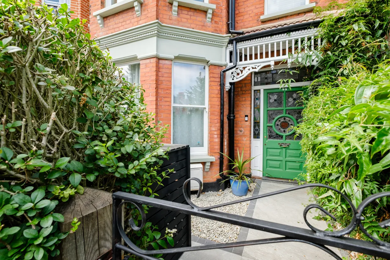 Greenham Road, London, N10 photo 19