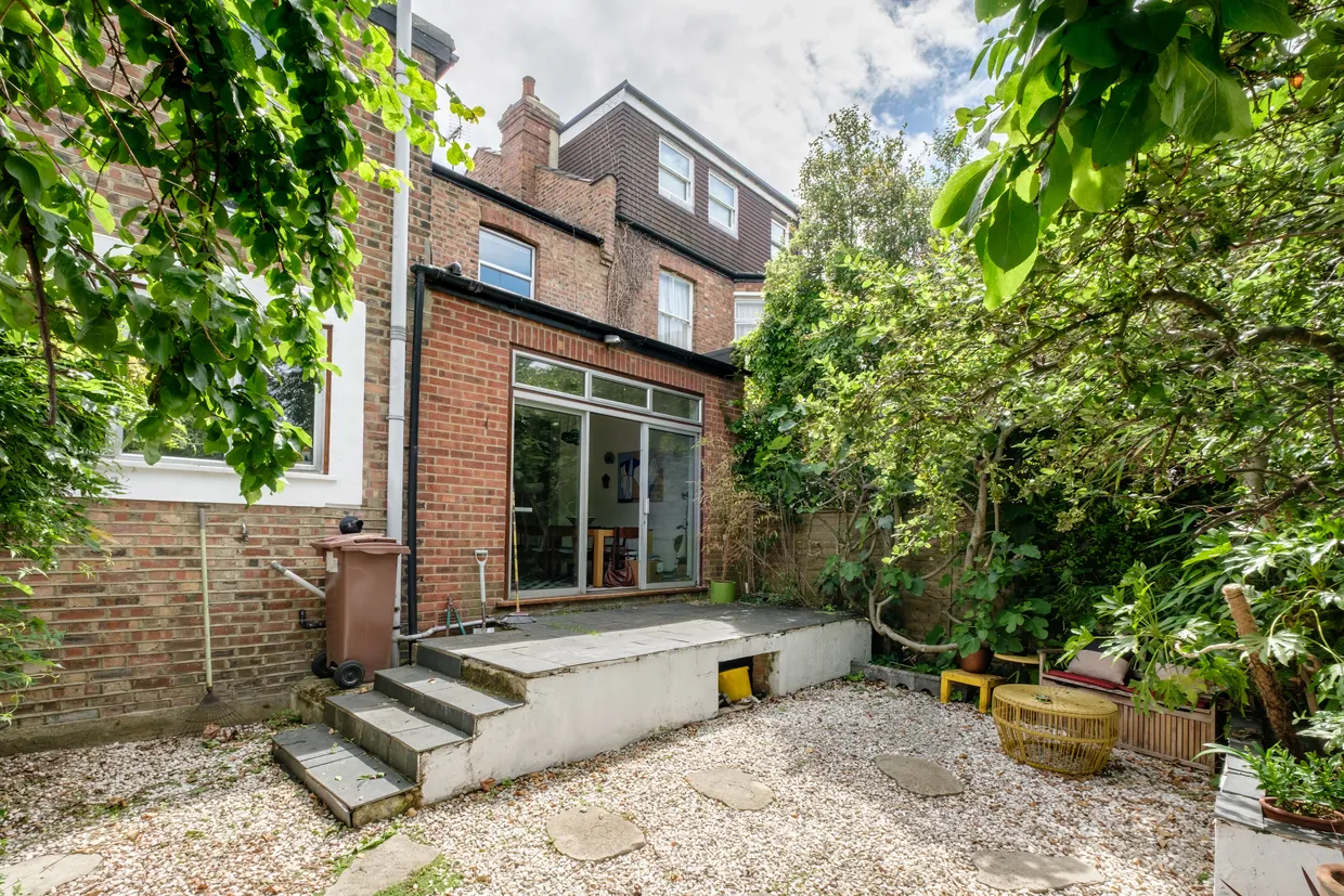 Greenham Road, London, N10 photo 20