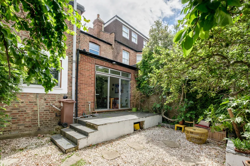 Greenham Road, London, N10 photo 20