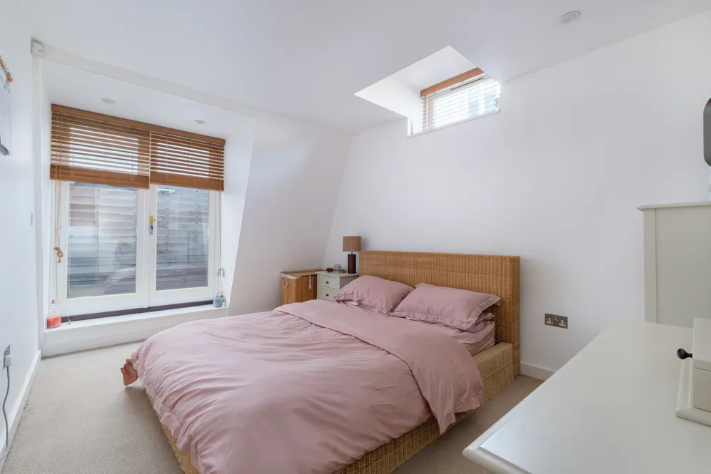 Martin Lane, London, EC4R photo 7