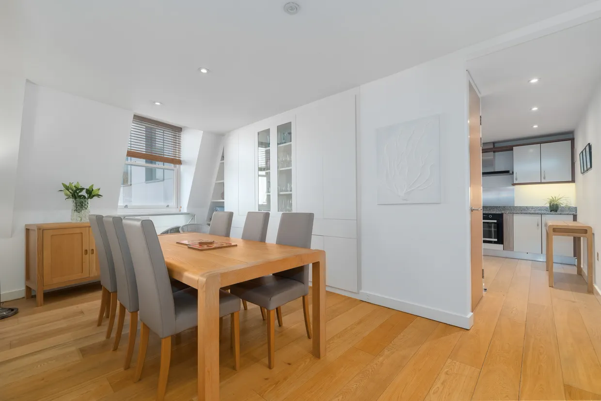 Martin Lane, London, EC4R photo 10
