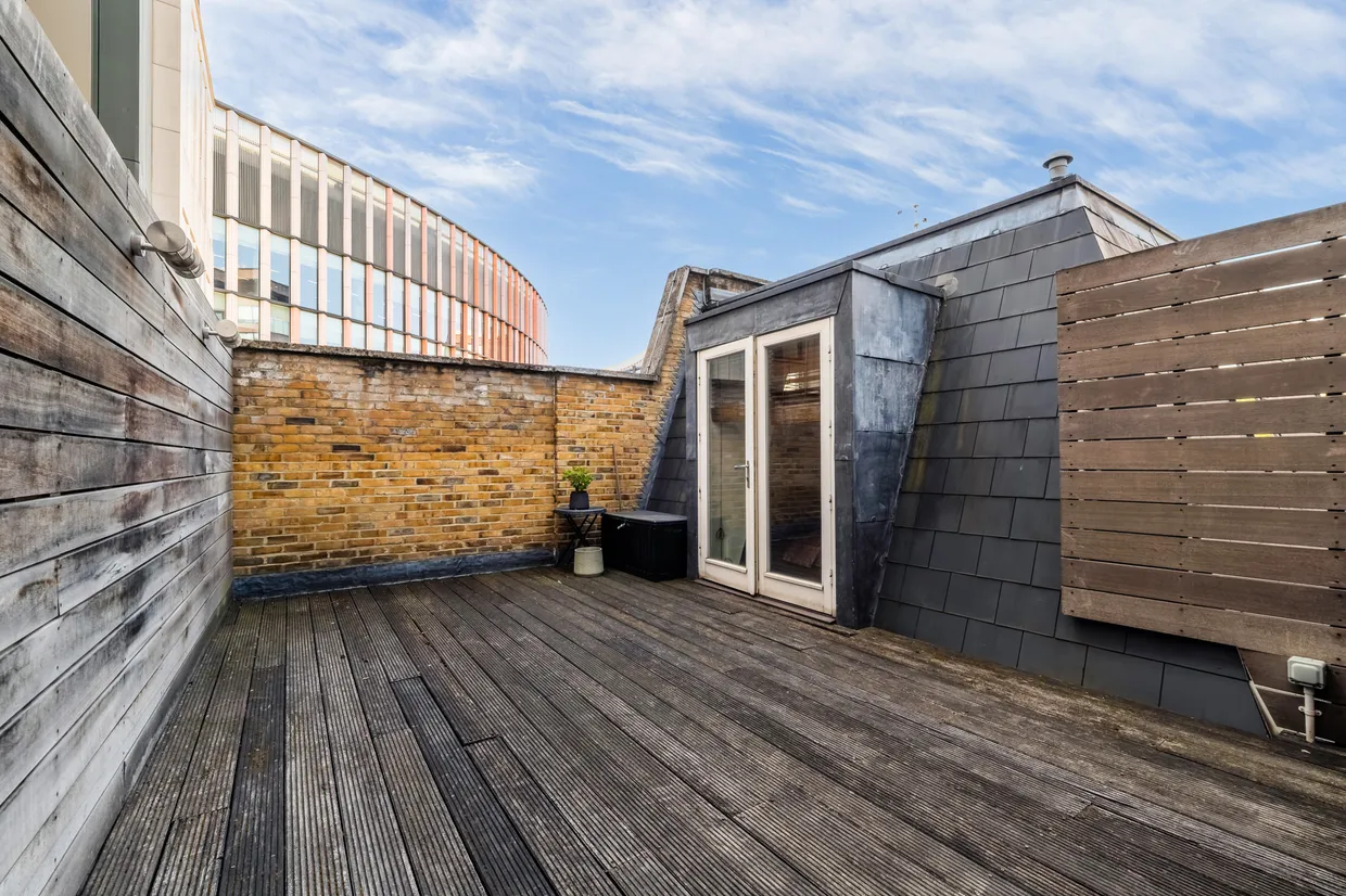 Martin Lane, London, EC4R photo 14