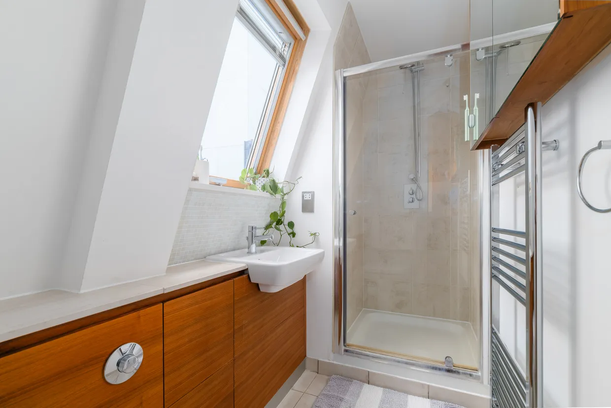 Martin Lane, London, EC4R photo 15