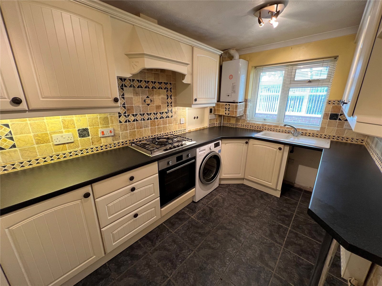 Catalina Drive, Baiter Park, Poole, Dorset, BH15 Image 7