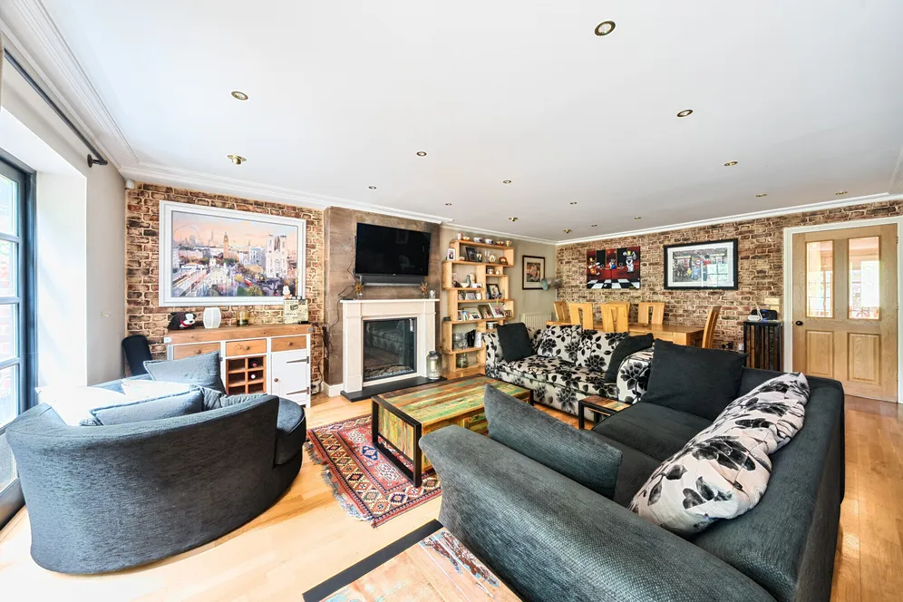 Trevelyan Place, St. Albans, AL1 photo 2