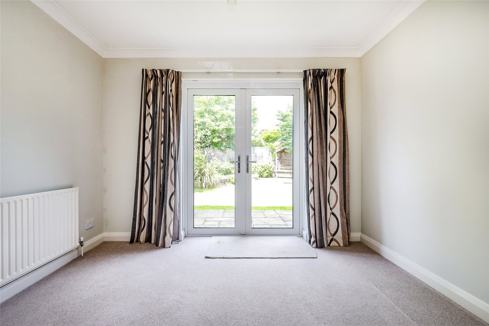 Longmoor Road, Liphook, Hampshire, GU30 Image 5
