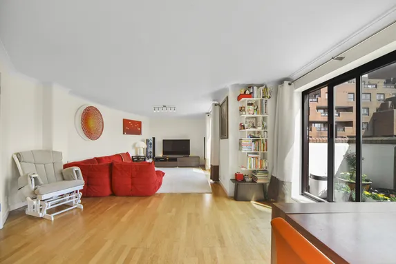 The Highway, London, E1W