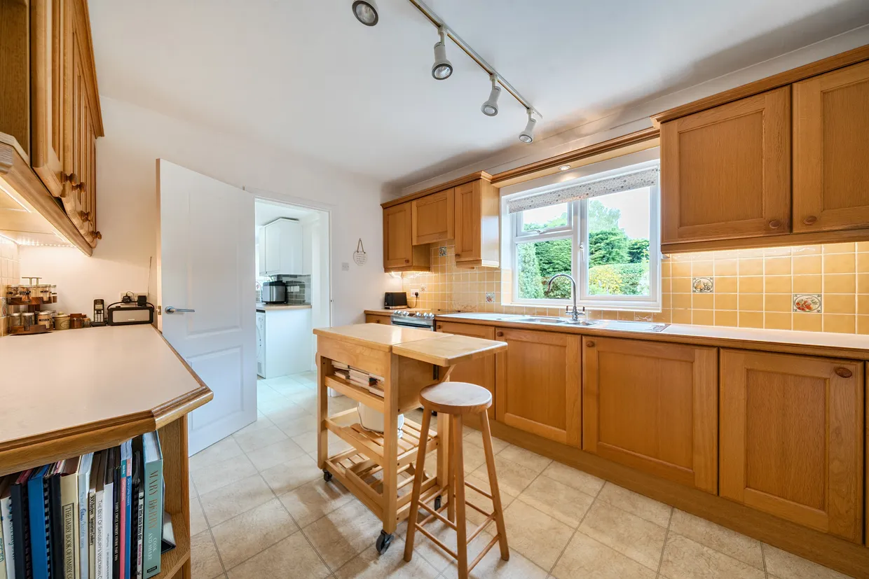 Watermill Way, Weston Turville, HP22 photo 8