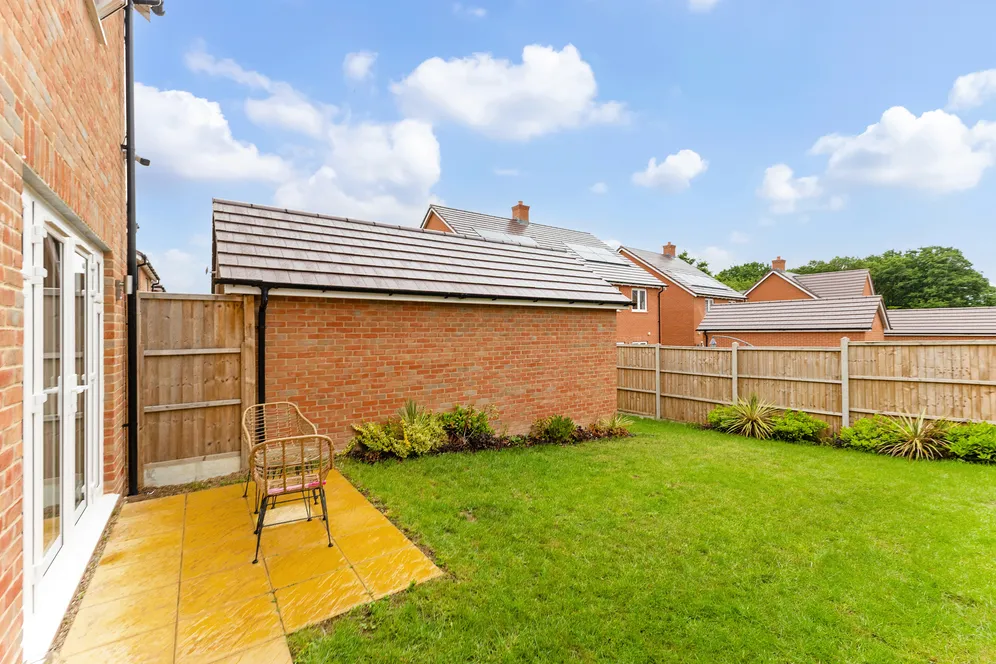 Elizabeth Gardens, Goffs Oak, EN7 photo 17