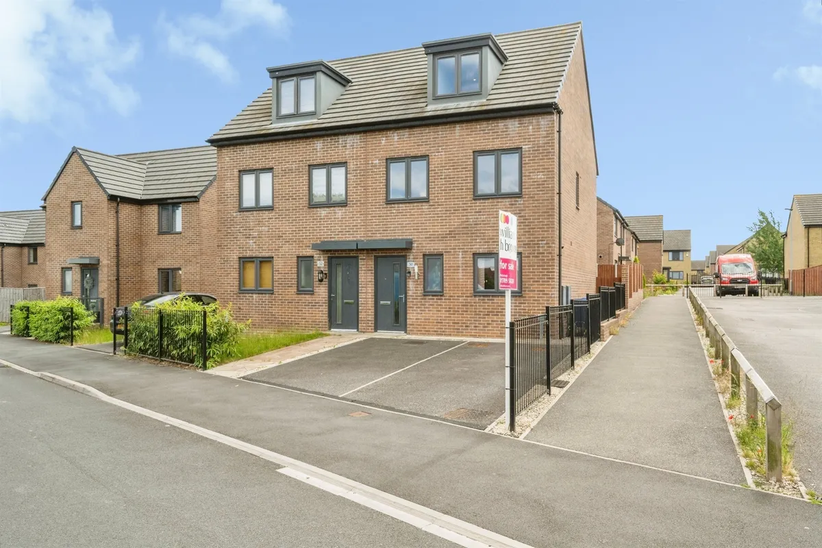 Emerald Green Grove, Thurnscoe, ROTHERHAM