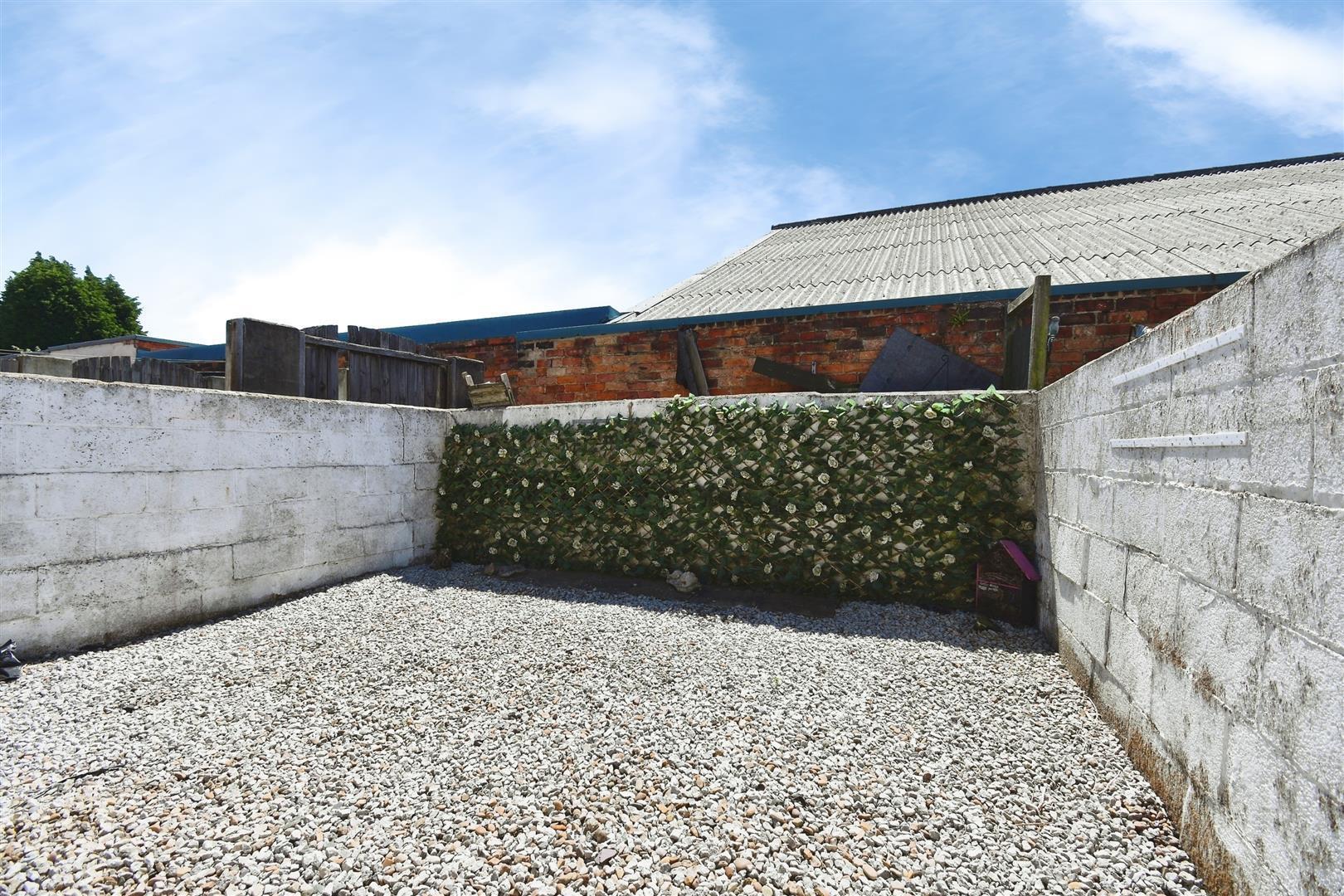 Curzon Street, Hull Image 14