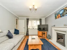Fir Grove, Calne thumb 3