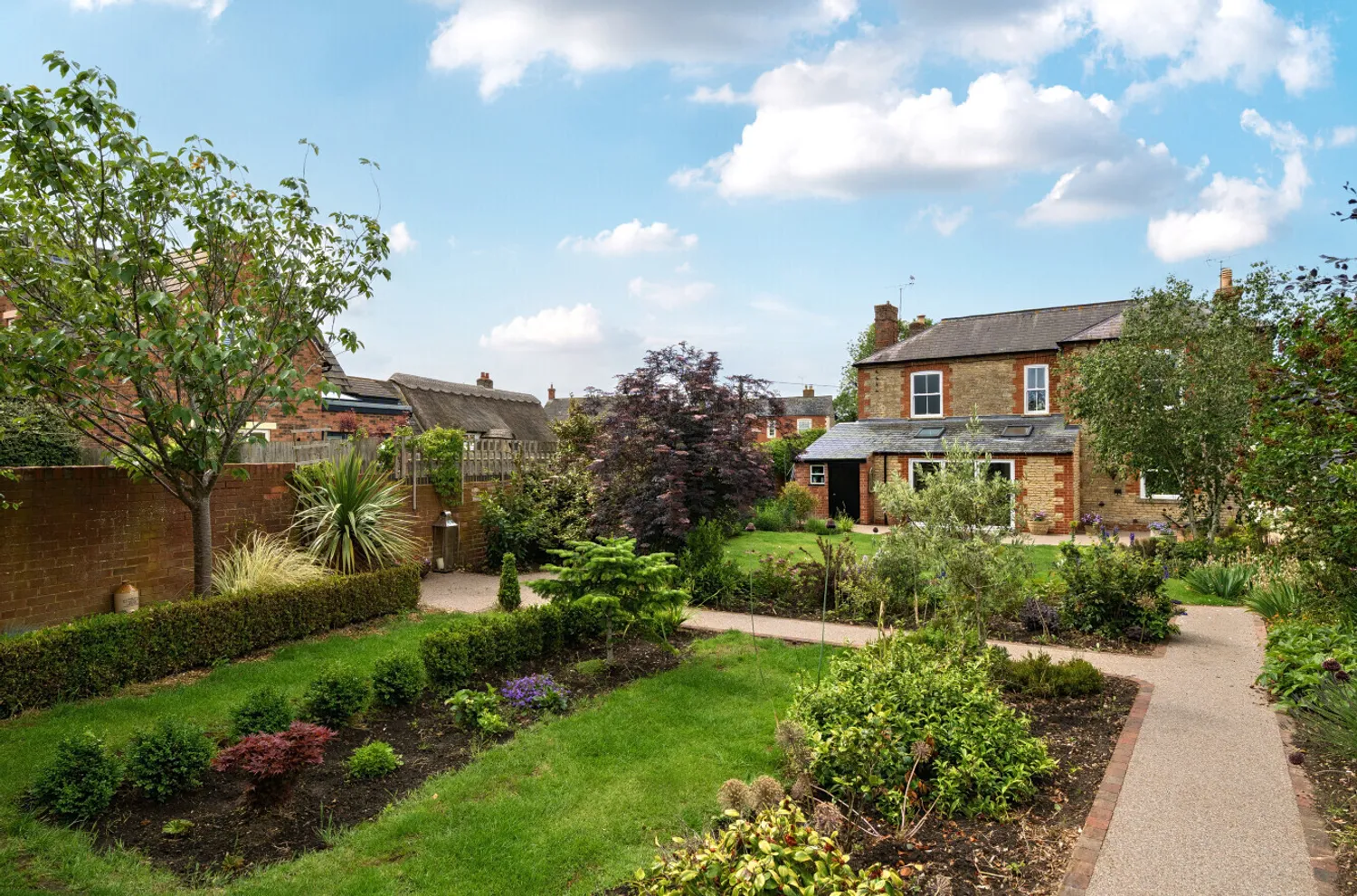 The Green, Chelveston, NN9 photo 2