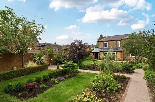 The Green, Chelveston, NN9 photo 2