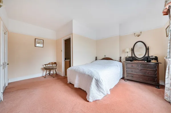 The Green, Chelveston, NN9 photo 12