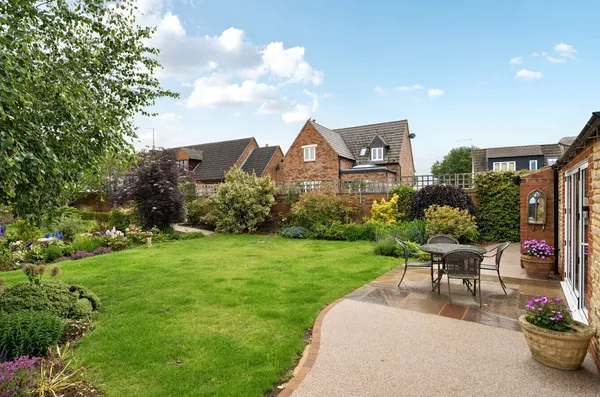 The Green, Chelveston, NN9 photo 21