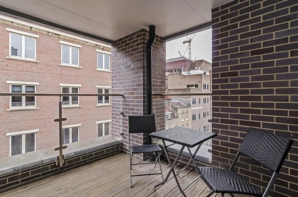Alie Street London E1 photo 2