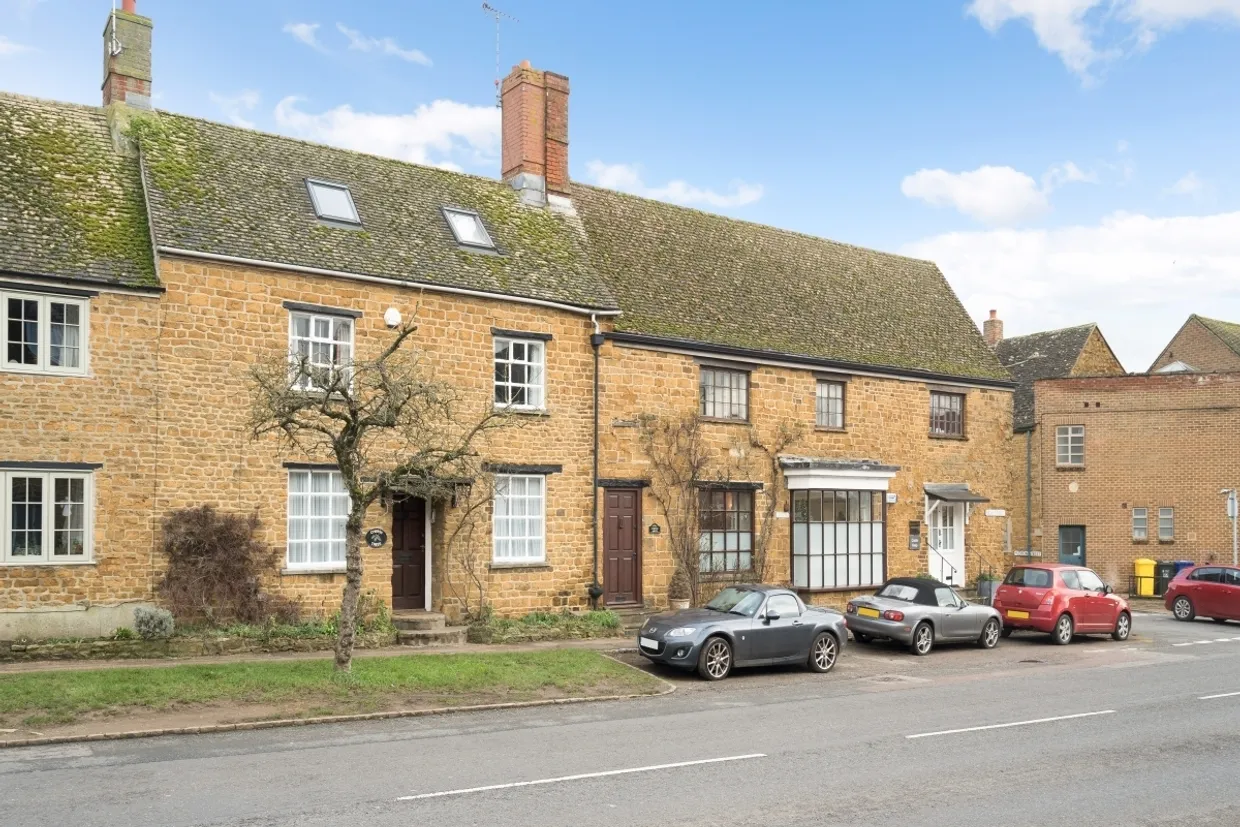 High Street Deddington OX15 photo 4