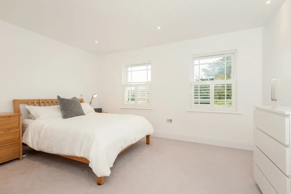 Baker Street Weybridge KT13 photo 10