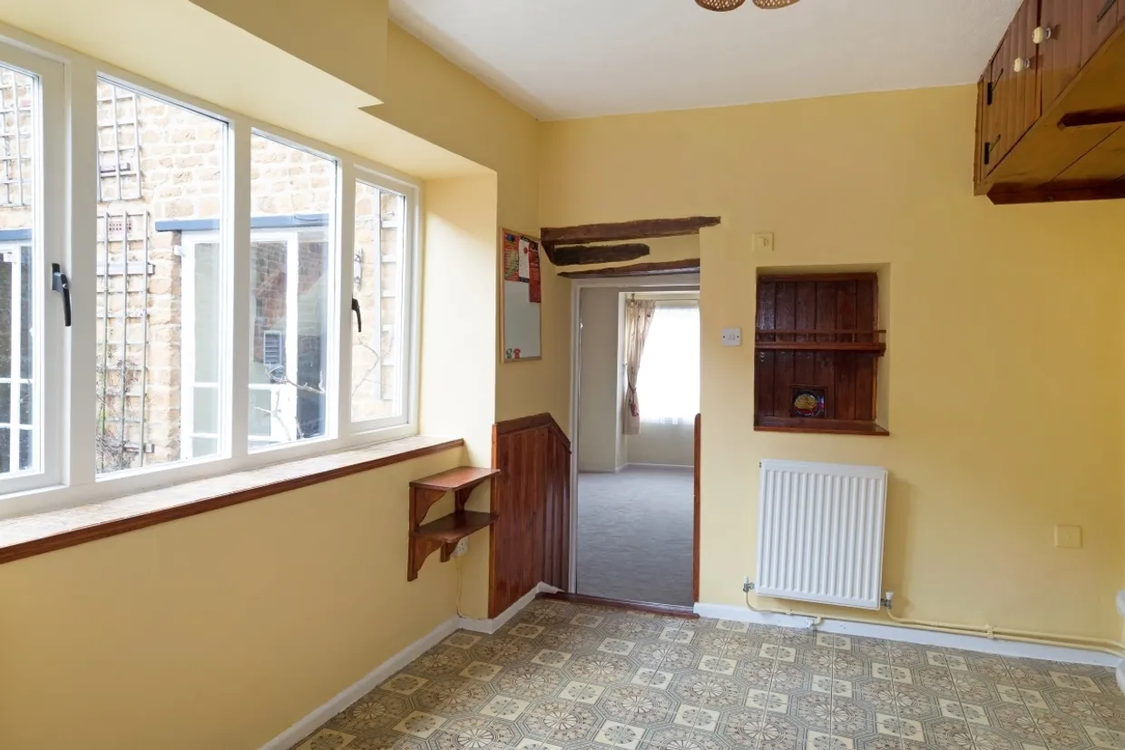 High Street Deddington OX15 photo 14