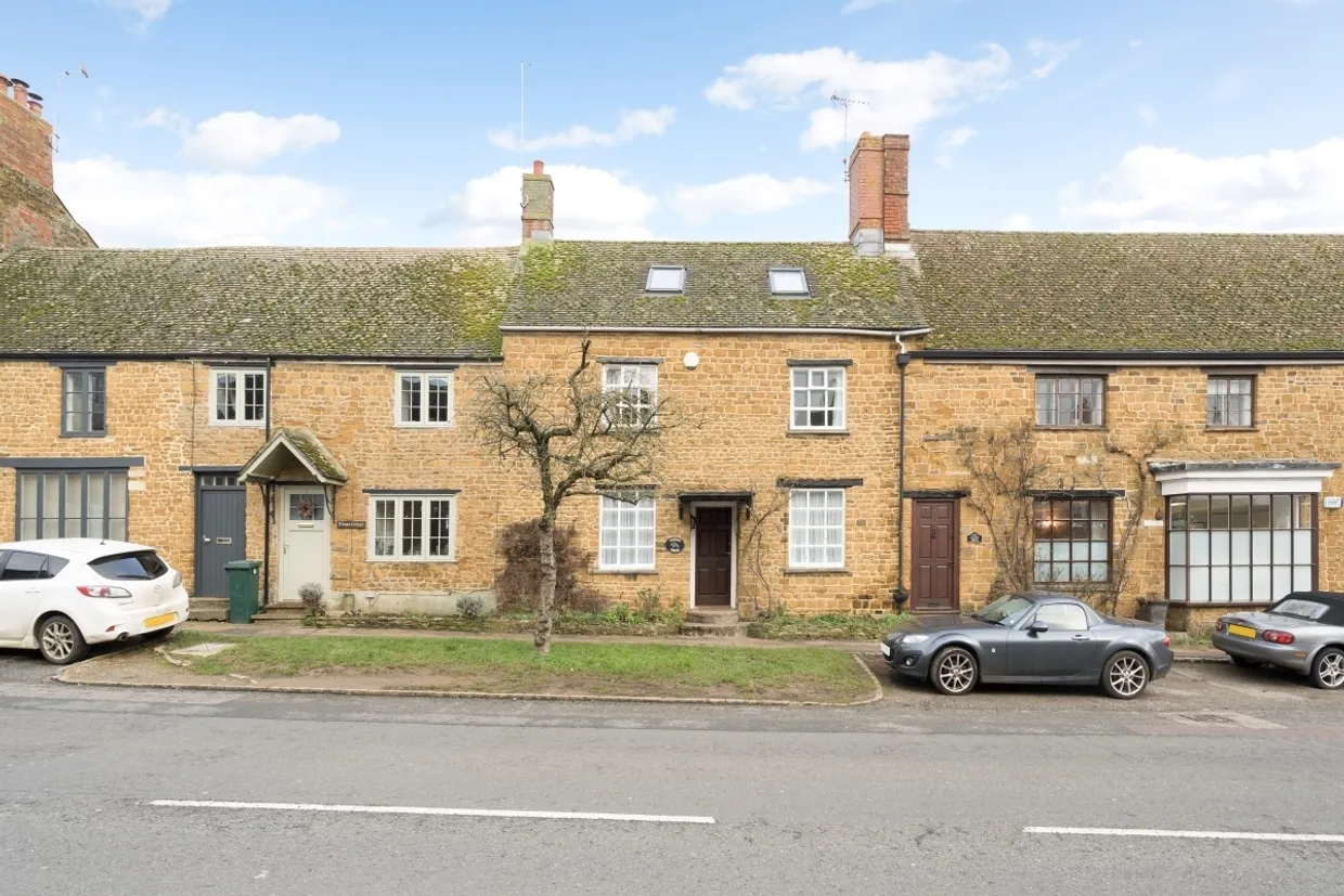 High Street Deddington OX15 photo 16
