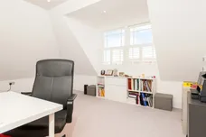 Baker Street Weybridge KT13 photo 19