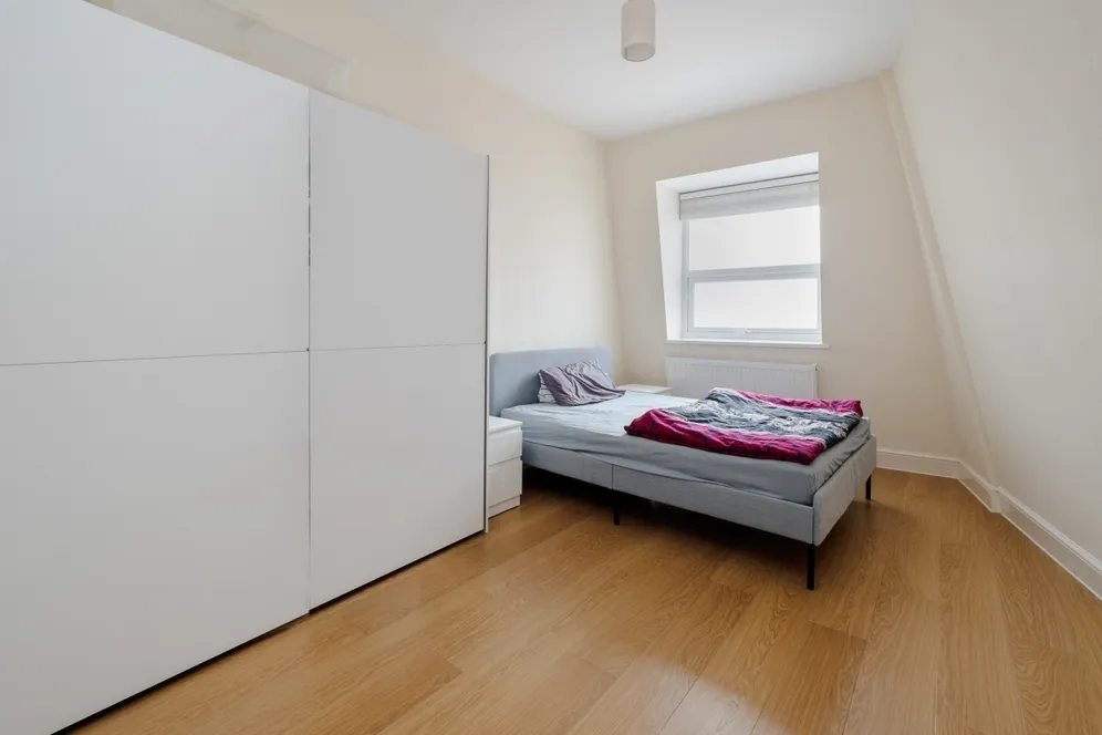 Hessel Street London E1 photo 6