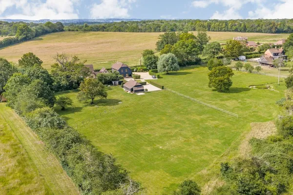 Mays Green, Cobham, KT11 photo 2