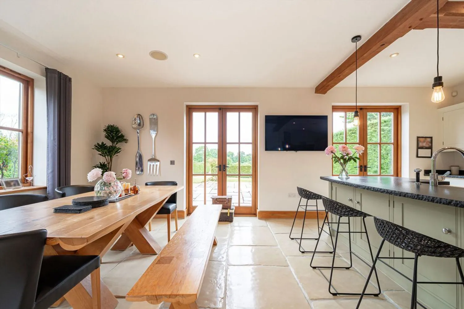 Mays Green, Cobham, KT11 photo 7