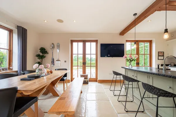 Mays Green, Cobham, KT11 photo 7