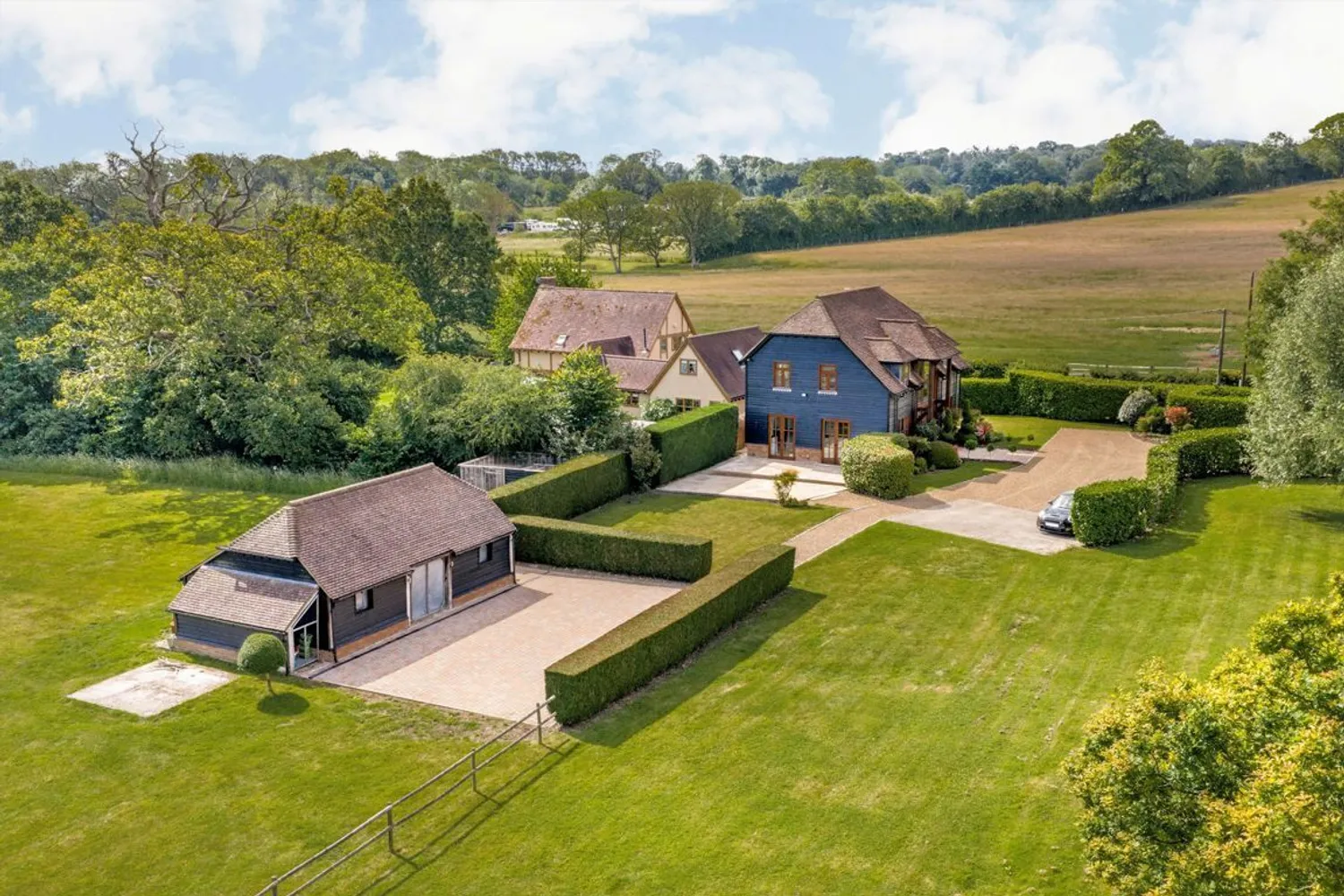 Mays Green, Cobham, KT11 photo 18
