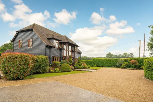 Mays Green, Cobham, KT11 photo 19