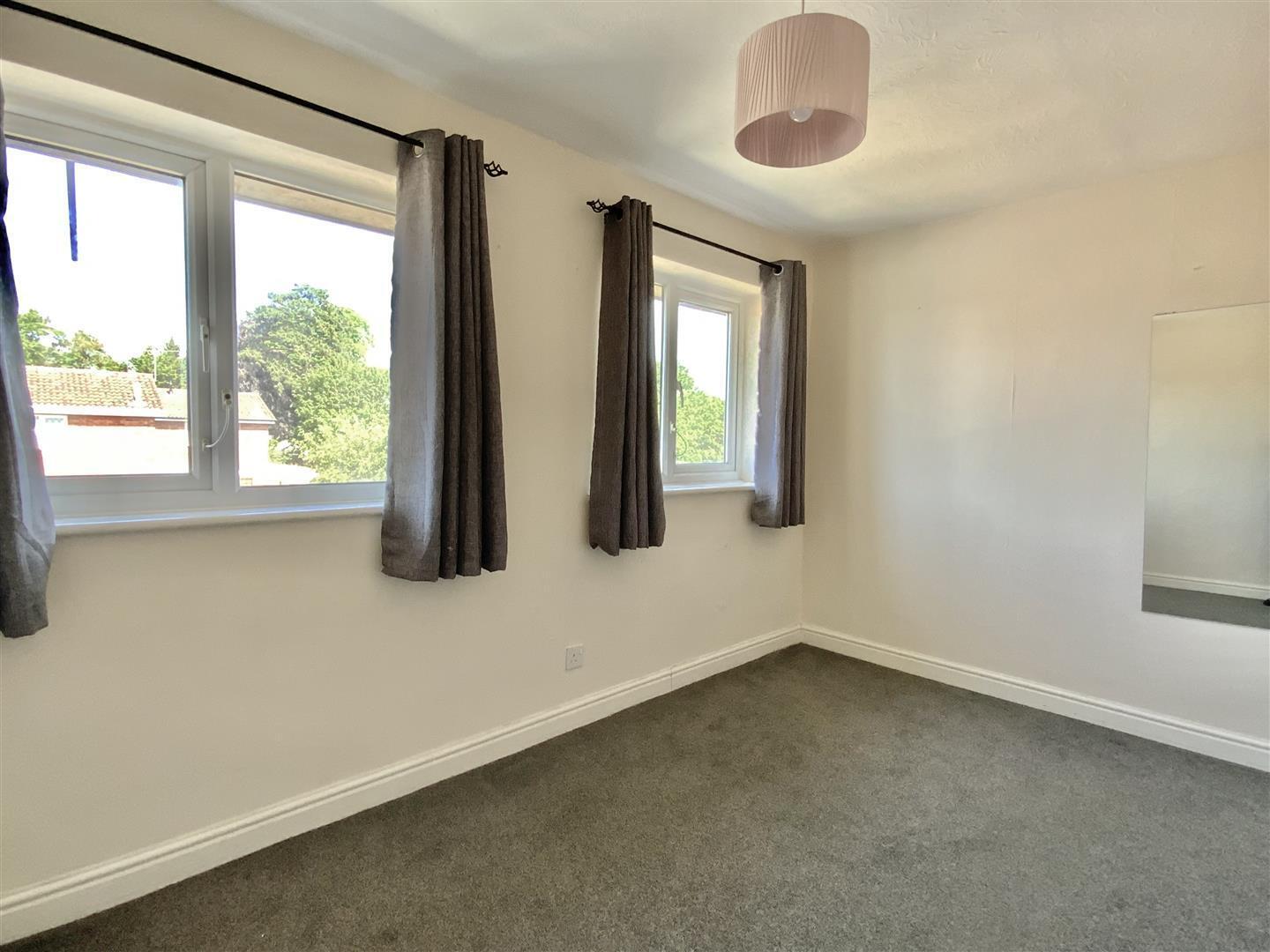 Glenwoods, Newport Pagnell Image 5