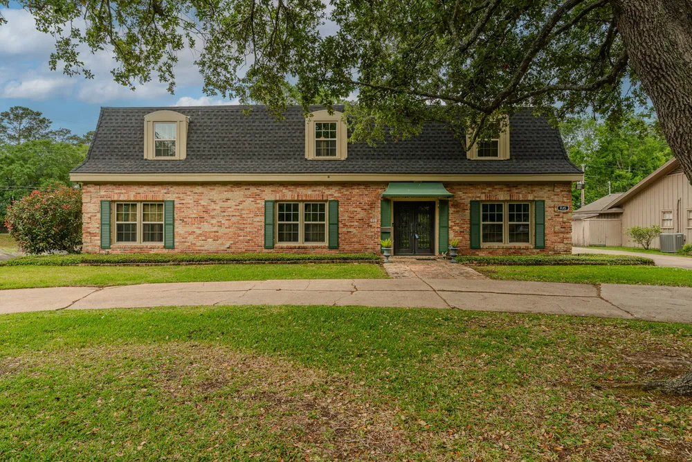 835 Belvedere Dr, Beaumont, TX 77706