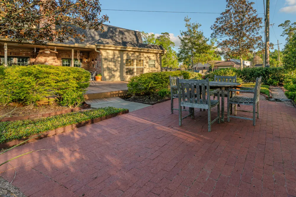 835 Belvedere Dr, Beaumont, TX 77706