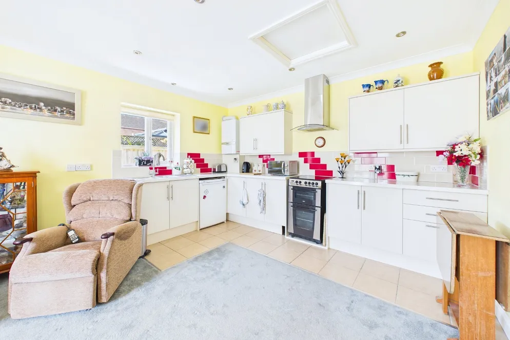 Property carousel item 11