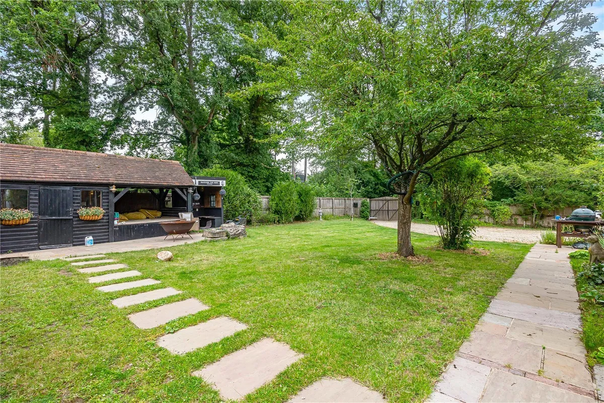 Kiln Lane, Binfield Heath, Henley-on-Thames, Oxfordshire, RG9