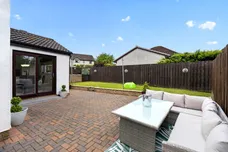 Flures Drive, Erskine