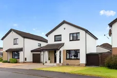 Flures Drive, Erskine