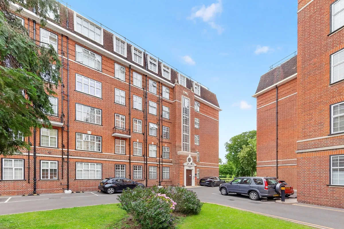 Heathfield Terrace, Chiswick, London