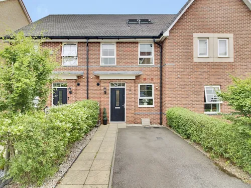 Peregrine Way, Hatfieldphoto