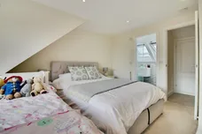 Peregrine Way, Hatfield