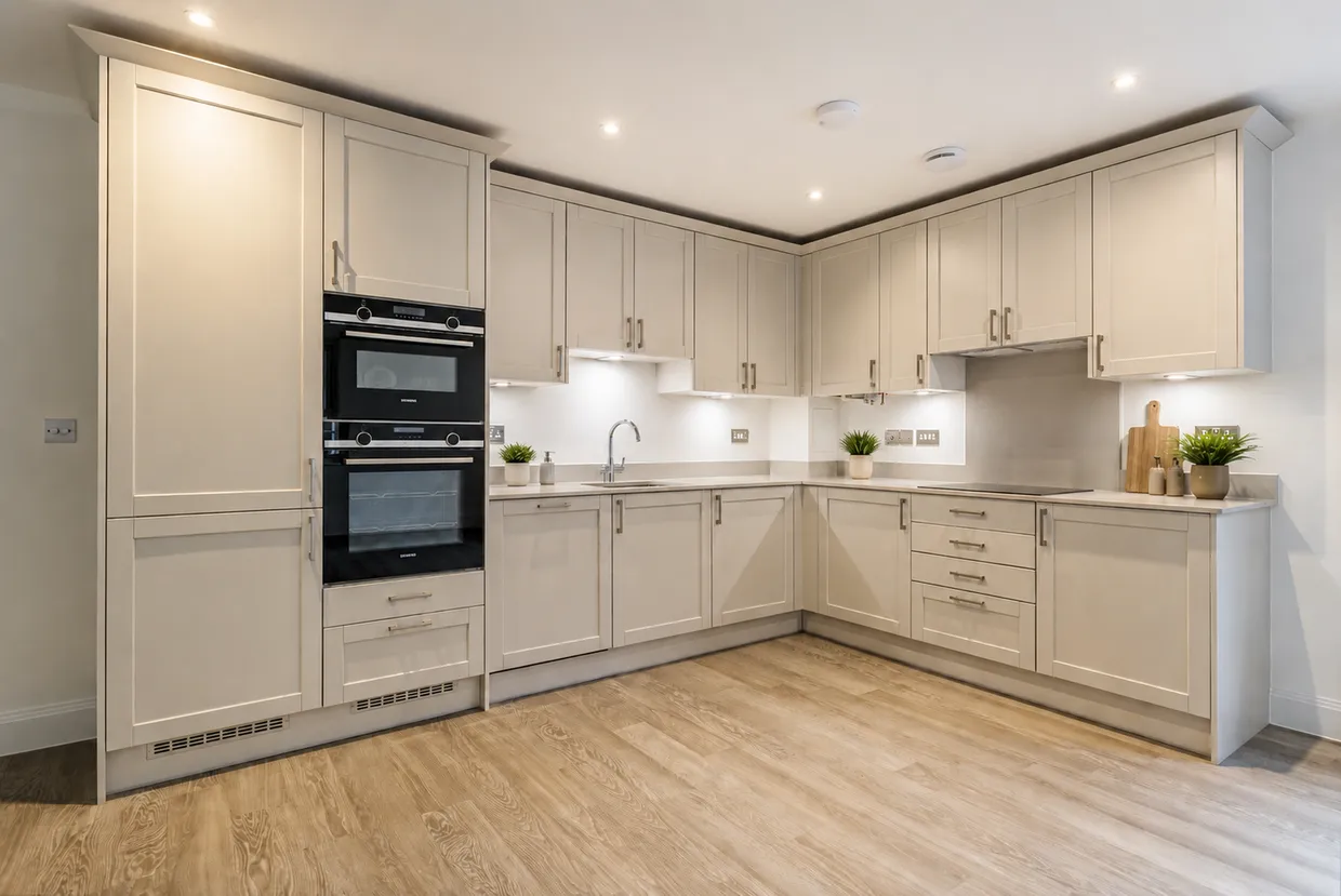 Shalford Lodge, Kingston Hill, Kingston Upon Thames, KT2 photo 3
