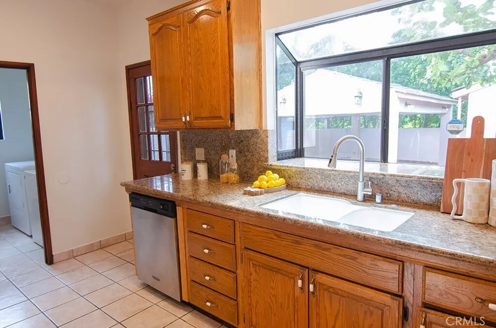 606 N El Molino Ave, Pasadena, CA 91101
