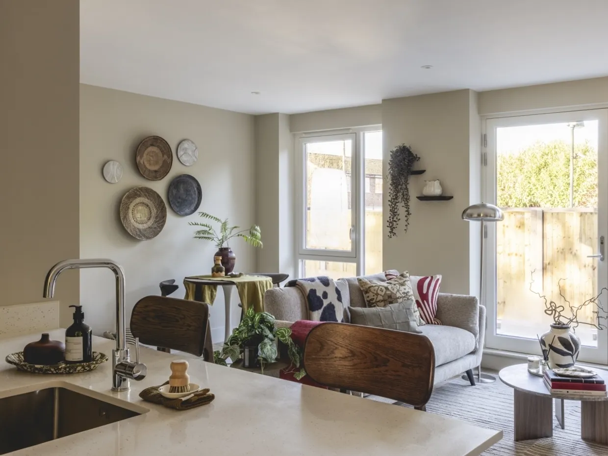 Momento Staines, 28 Mill Mead, Spelthorne, TW18 4UQ photo 1