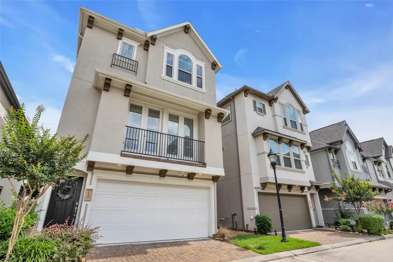 10607 CENTRE FOREST DRIVE, Houston, TX 77043
