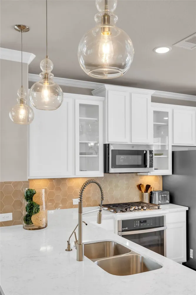 10607 CENTRE FOREST DRIVE, Houston, TX 77043