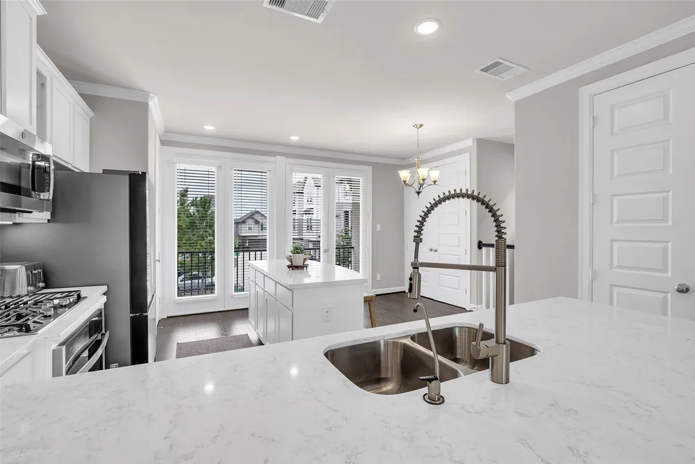 10607 CENTRE FOREST DRIVE, Houston, TX 77043
