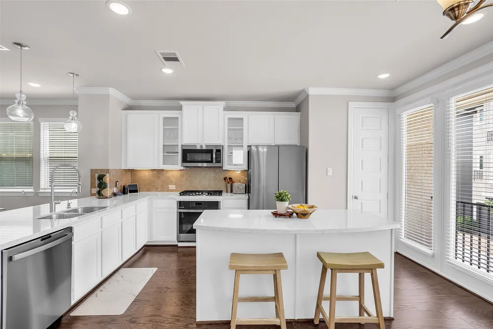 10607 CENTRE FOREST DRIVE, Houston, TX 77043