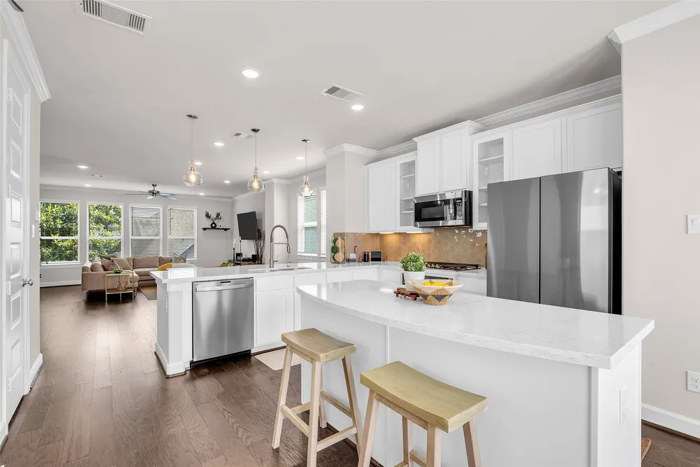 10607 CENTRE FOREST DRIVE, Houston, TX 77043